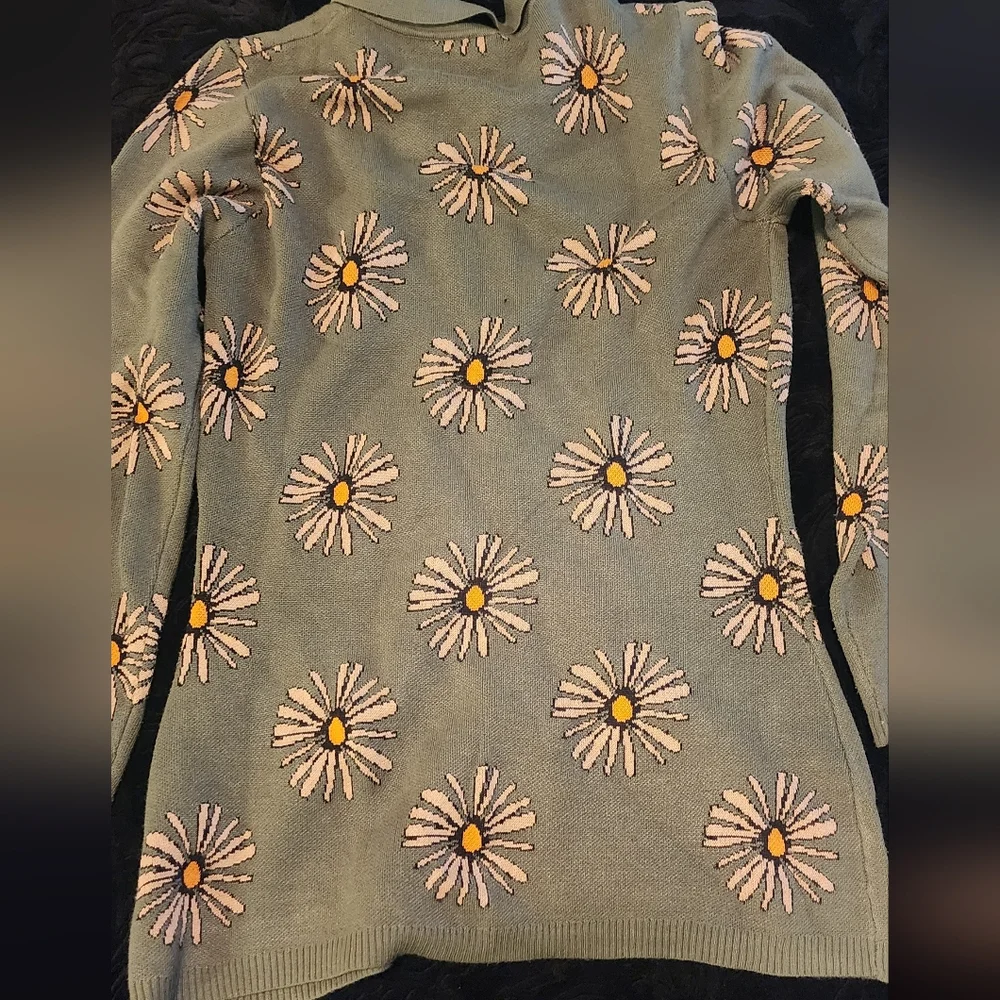 Voodoo Vixen Olive Green & Daisy Cardigan - Picture 5 of 6